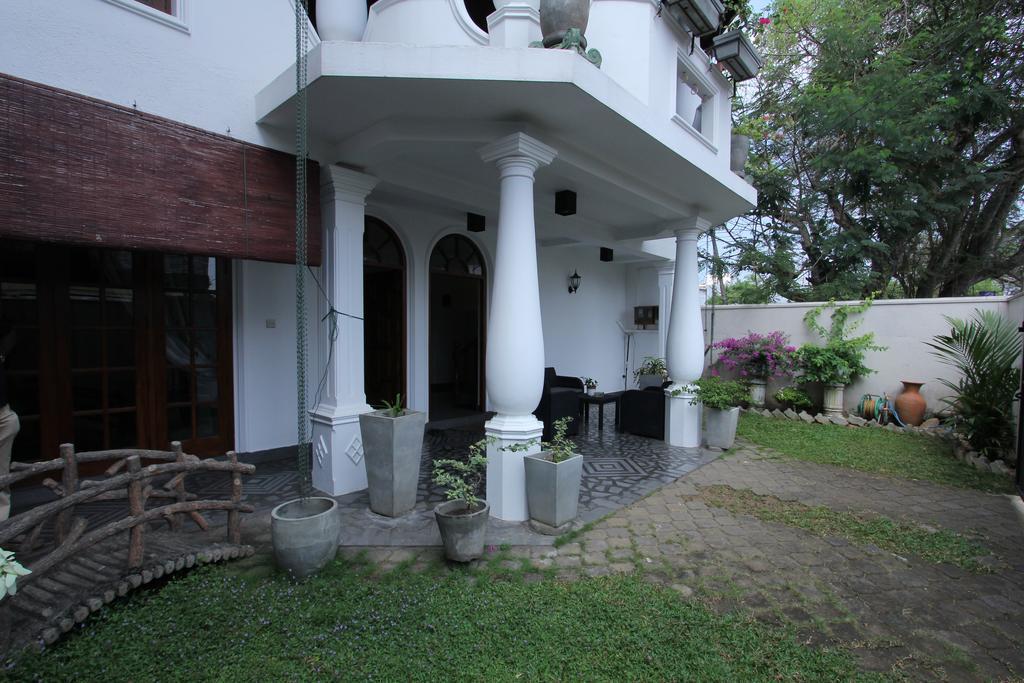 Angel Villa Negombo Buitenkant foto